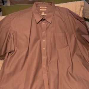 Roundtree and Yorke Gold Label men’s dress shirt. Maroon and white pinstriped.